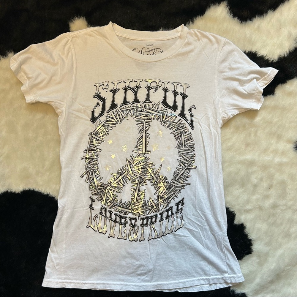 Sinful buckle white Tshirt